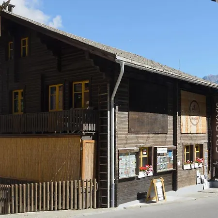 The Matterhorn Hostel Zermatt-2